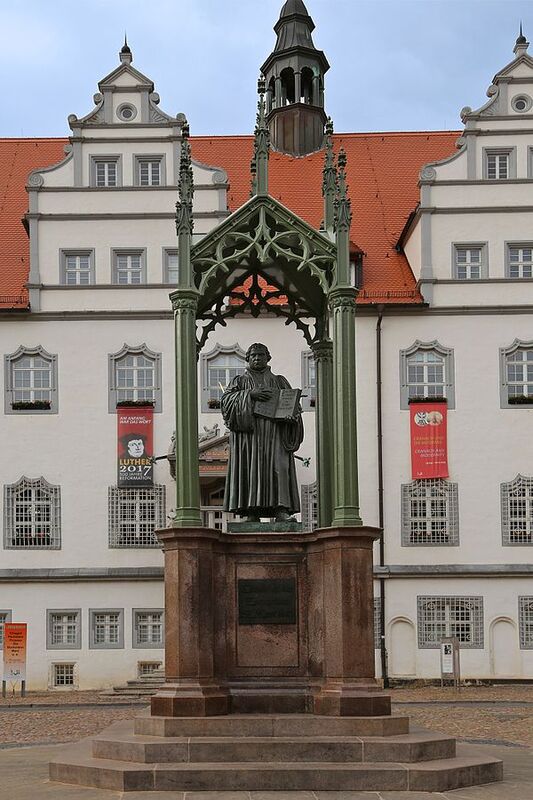 Martin Luther Monument (Image by  W. Bulach)